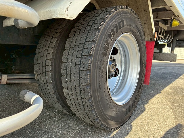 フルキャブ6000東プレR404Aキーストンフロアスタンバイ装置|中古トラックの販売・買取・査定のアイナビ