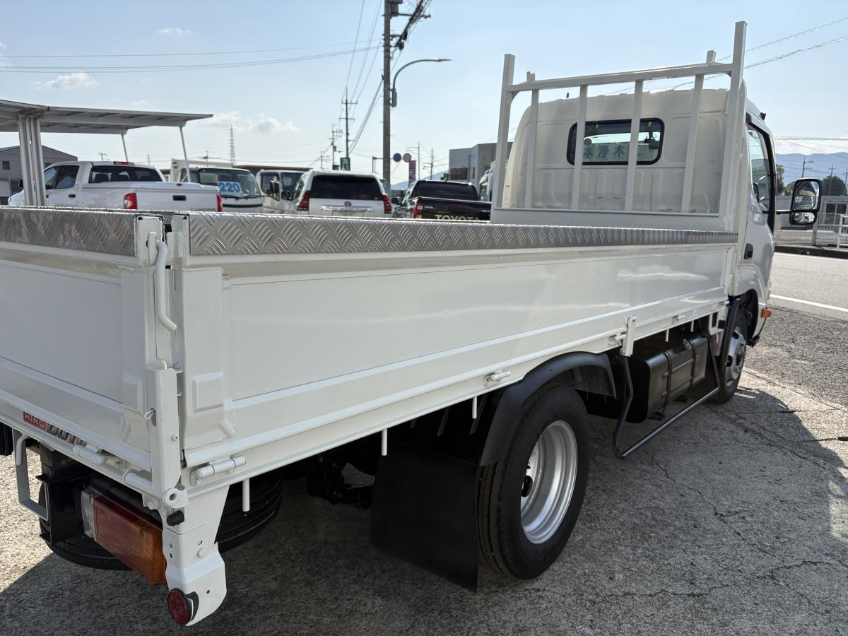 H27デュトロ セミロング 2t|中古トラックの販売・買取・査定のアイナビ