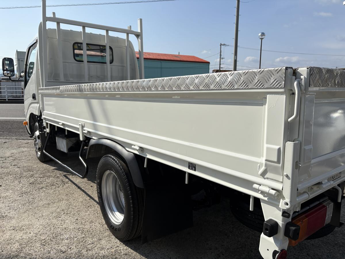 H27デュトロ セミロング 2t|中古トラックの販売・買取・査定のアイナビ