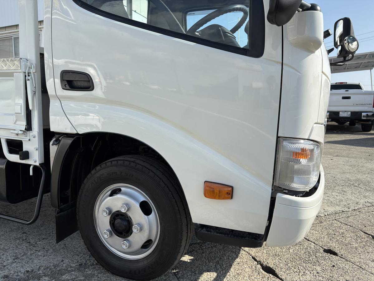 H27デュトロ セミロング 2t|中古トラックの販売・買取・査定のアイナビ