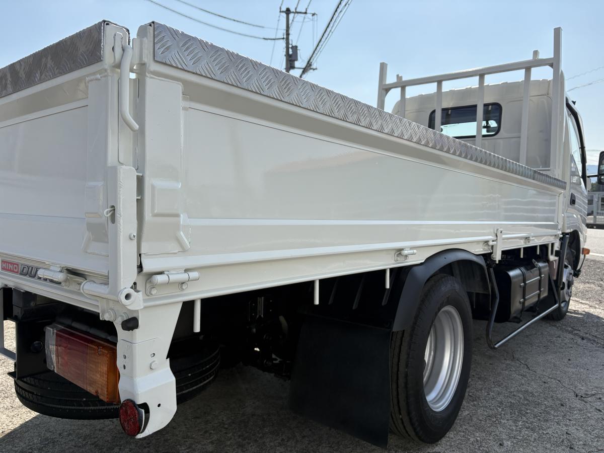 H27デュトロ セミロング 2t|中古トラックの販売・買取・査定のアイナビ