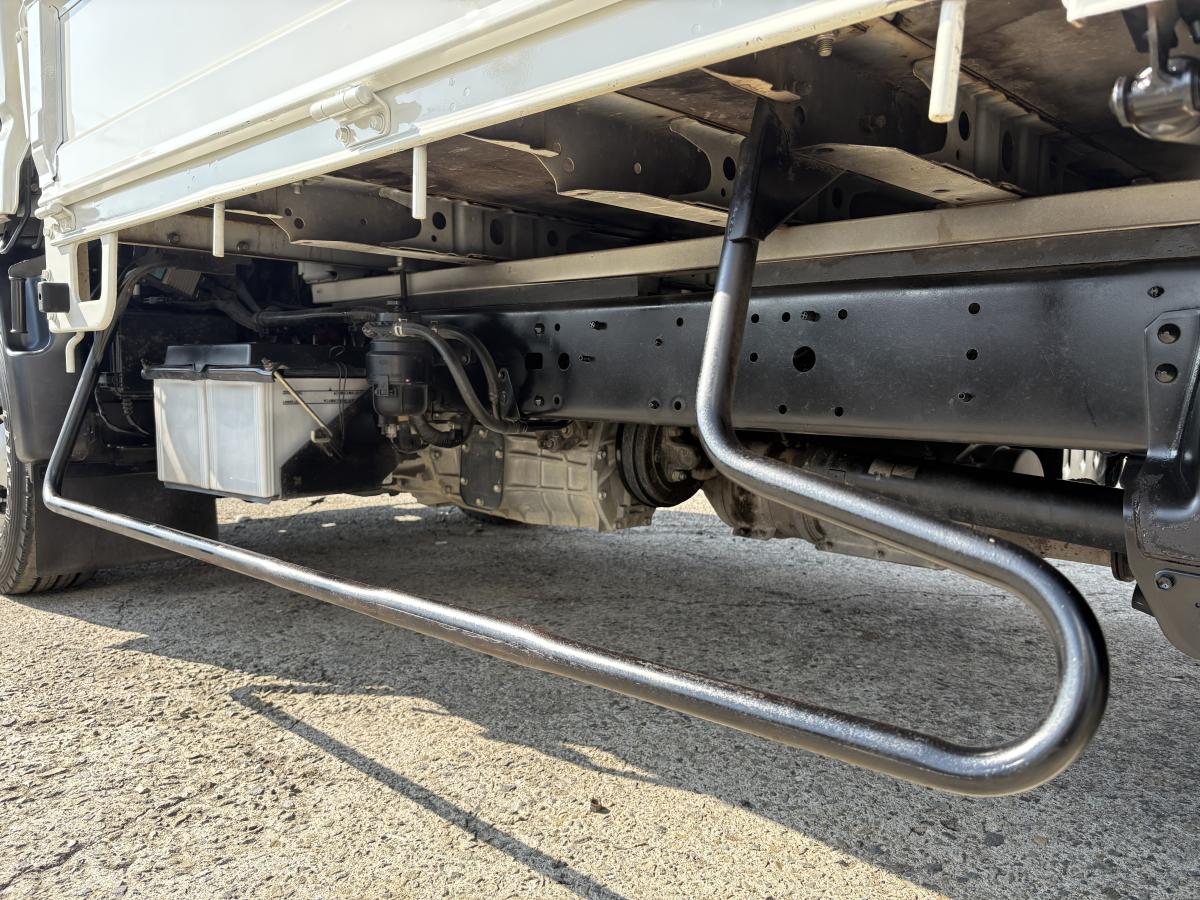 H27デュトロ セミロング 2t|中古トラックの販売・買取・査定のアイナビ