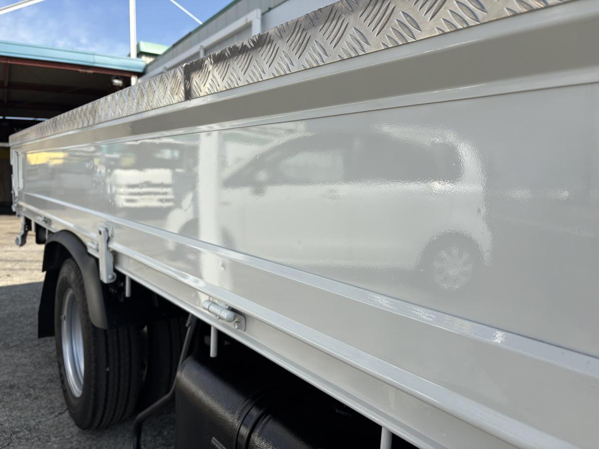 H27デュトロ セミロング 2t|中古トラックの販売・買取・査定のアイナビ