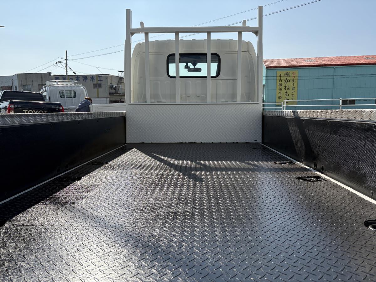 H27デュトロ セミロング 2t|中古トラックの販売・買取・査定のアイナビ