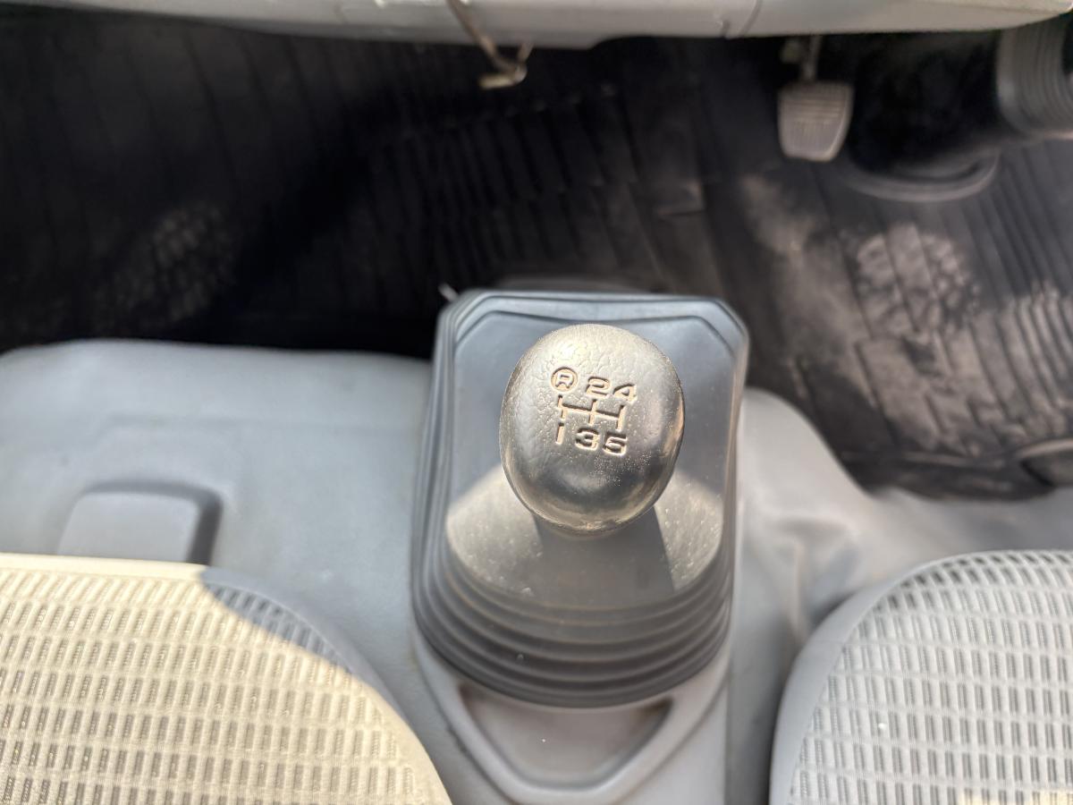 H27デュトロ セミロング 2t|中古トラックの販売・買取・査定のアイナビ