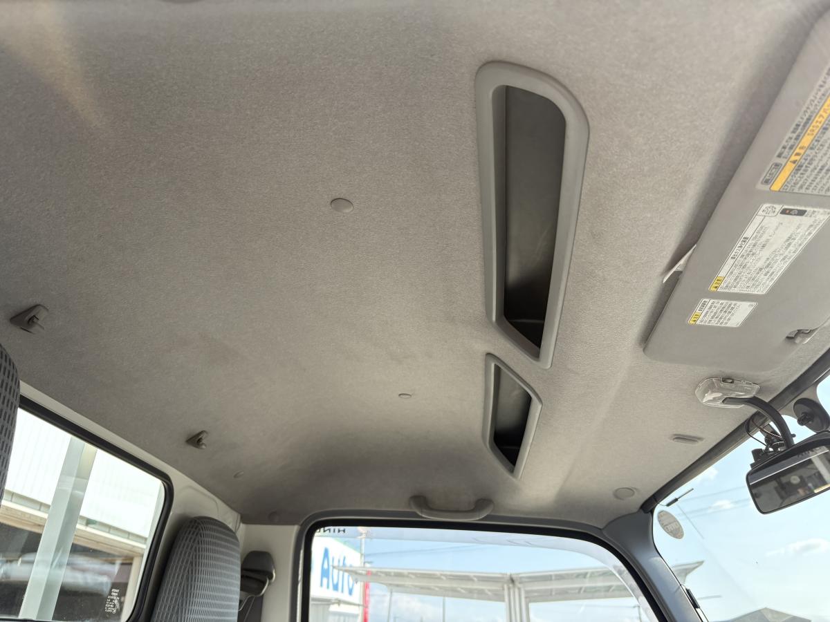 H27デュトロ セミロング 2t|中古トラックの販売・買取・査定のアイナビ