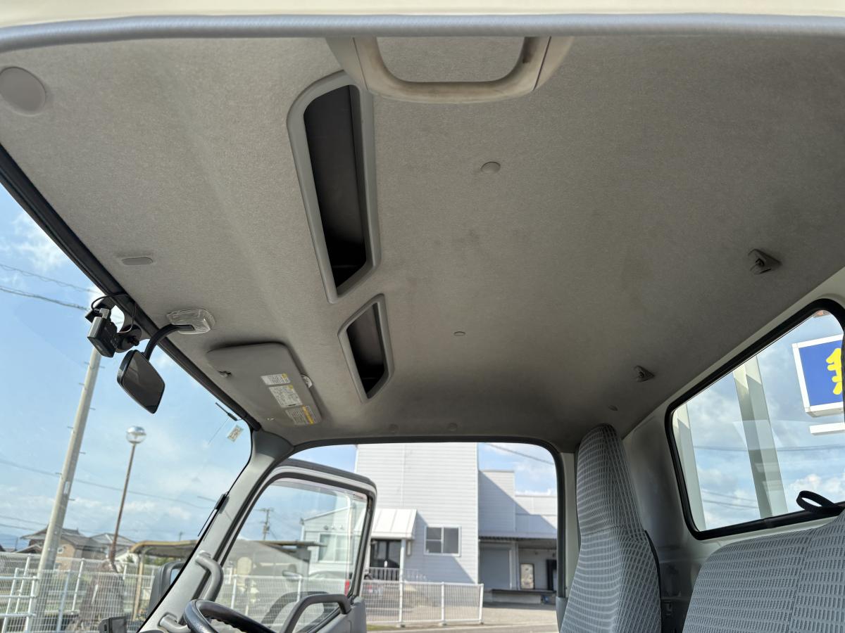 H27デュトロ セミロング 2t|中古トラックの販売・買取・査定のアイナビ