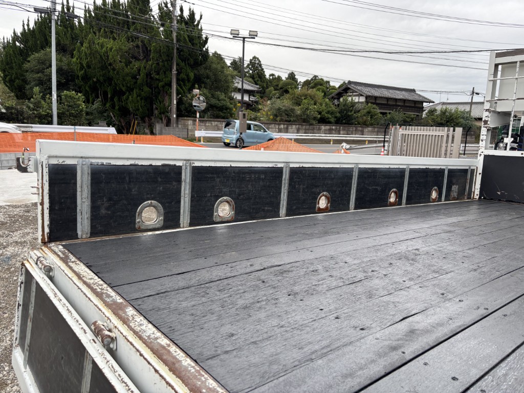 5段ブームWキャブタダノラジコン角足|中古トラックの販売・買取・査定のアイナビ