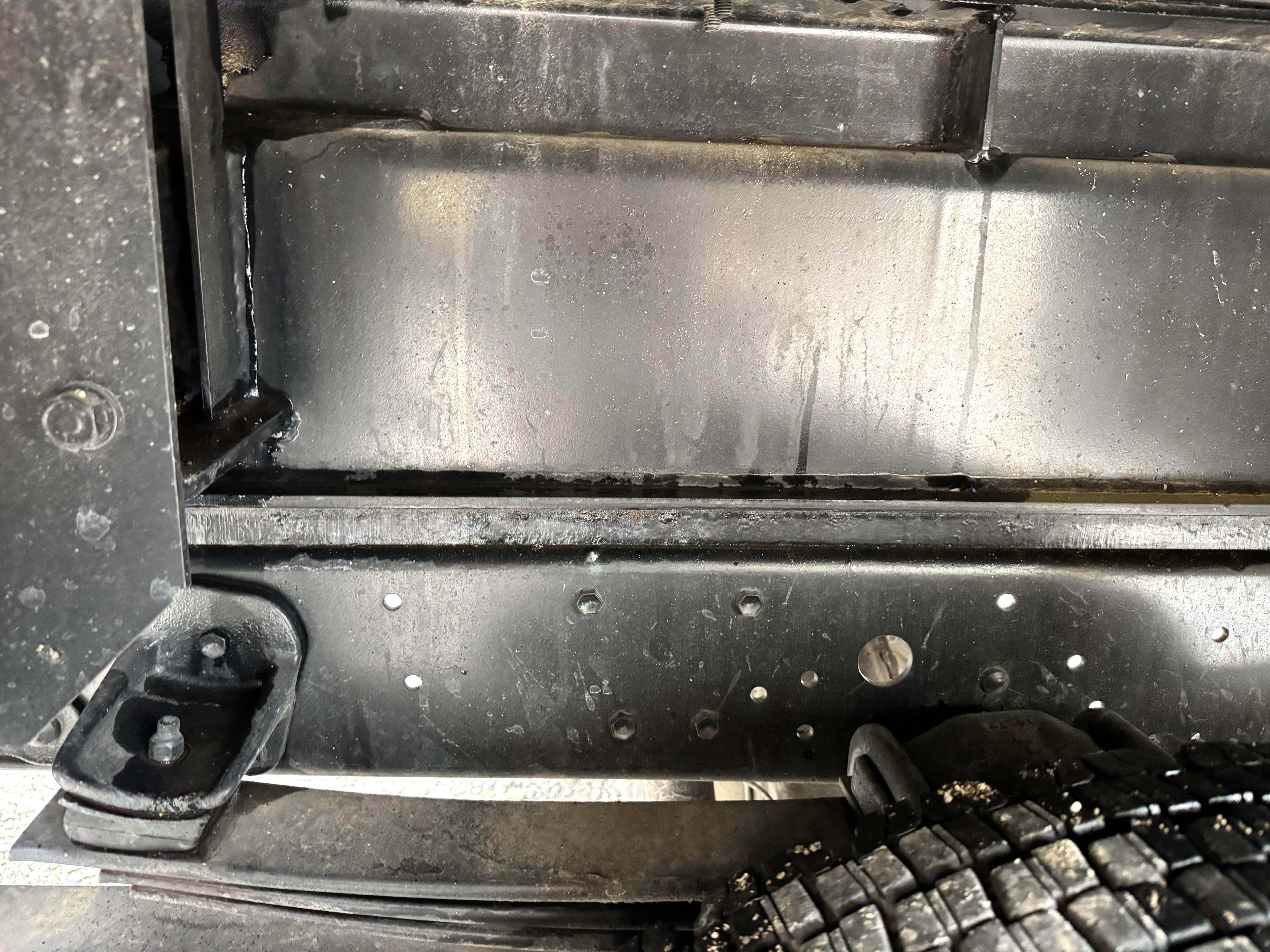 日野　デュトロ　橋梁点検車　アワメーター861h　6MT　ワイド　セミロング　高所作業車　ブリッジチェッカー|中古トラックの販売・買取・査定のアイナビ