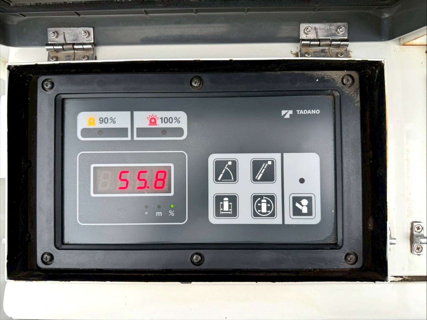 日野　デュトロ　橋梁点検車　アワメーター861h　6MT　ワイド　セミロング　高所作業車　ブリッジチェッカー|中古トラックの販売・買取・査定のアイナビ