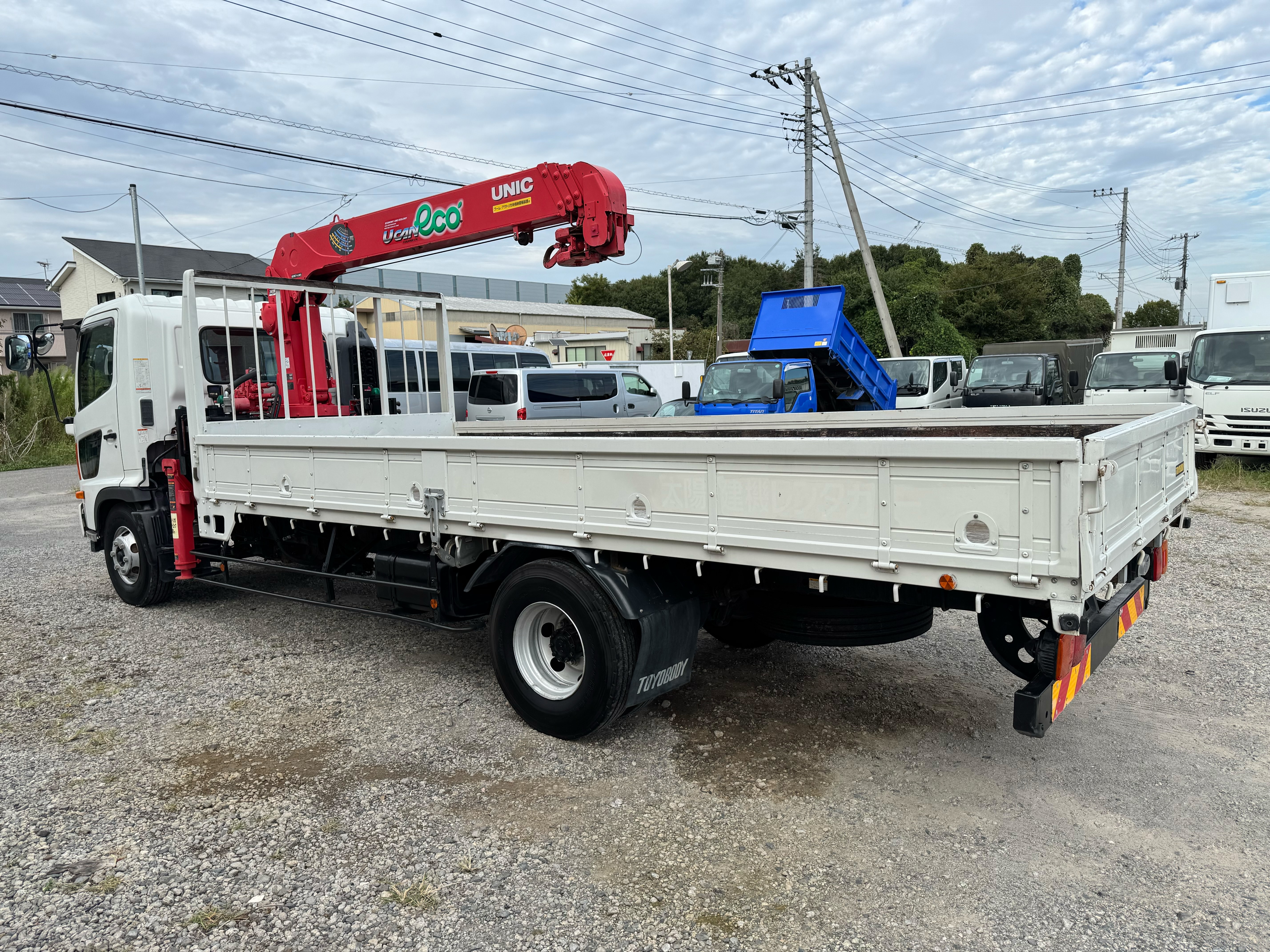 日野　レンジャー　ユニックUCANeco　4段　ラジコン　フックイン　標準　6MT　床木製　3方開|中古トラックの販売・買取・査定のアイナビ