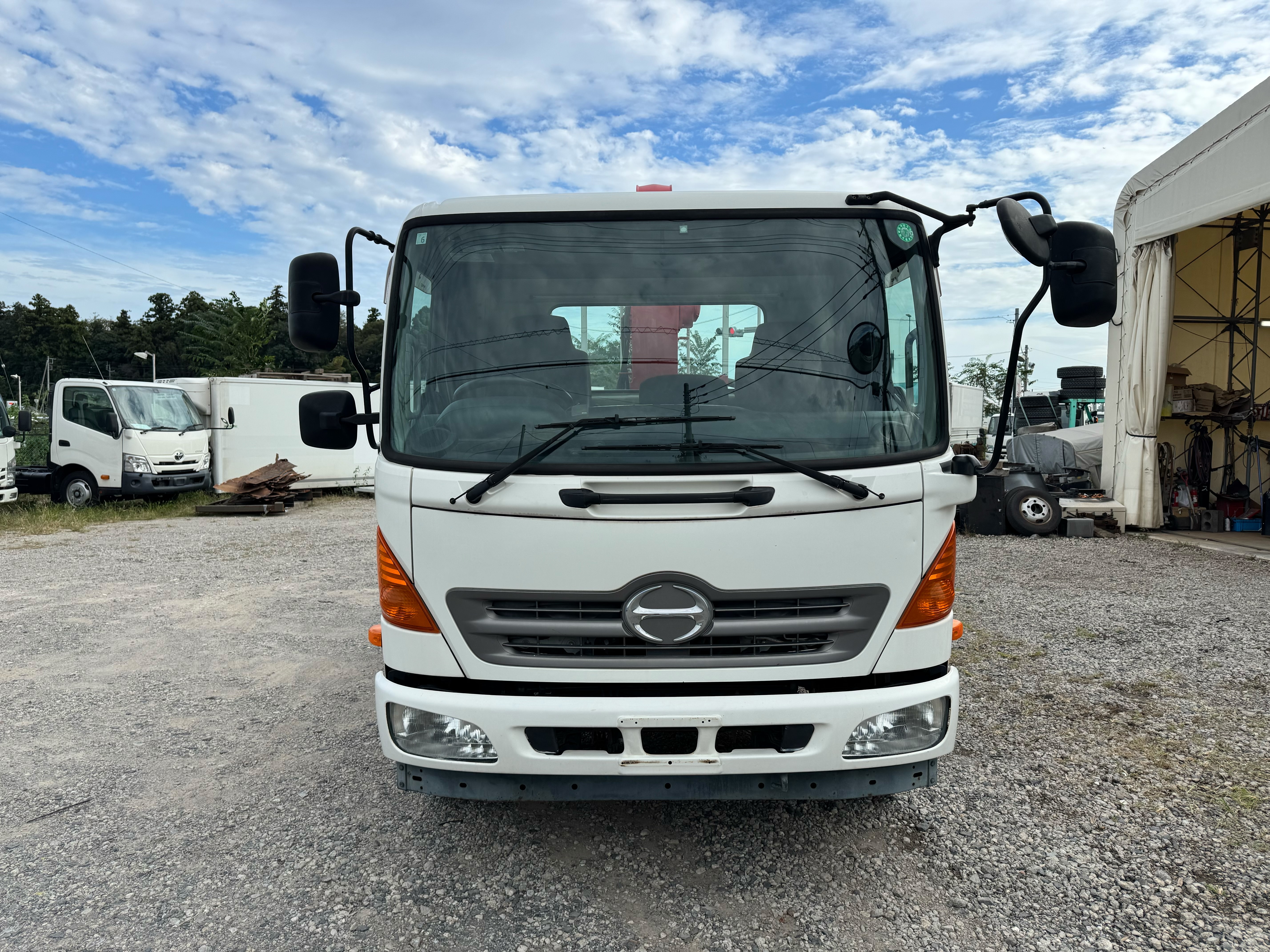 日野　レンジャー　ユニックUCANeco　4段　ラジコン　フックイン　標準　6MT　床木製　3方開|中古トラックの販売・買取・査定のアイナビ