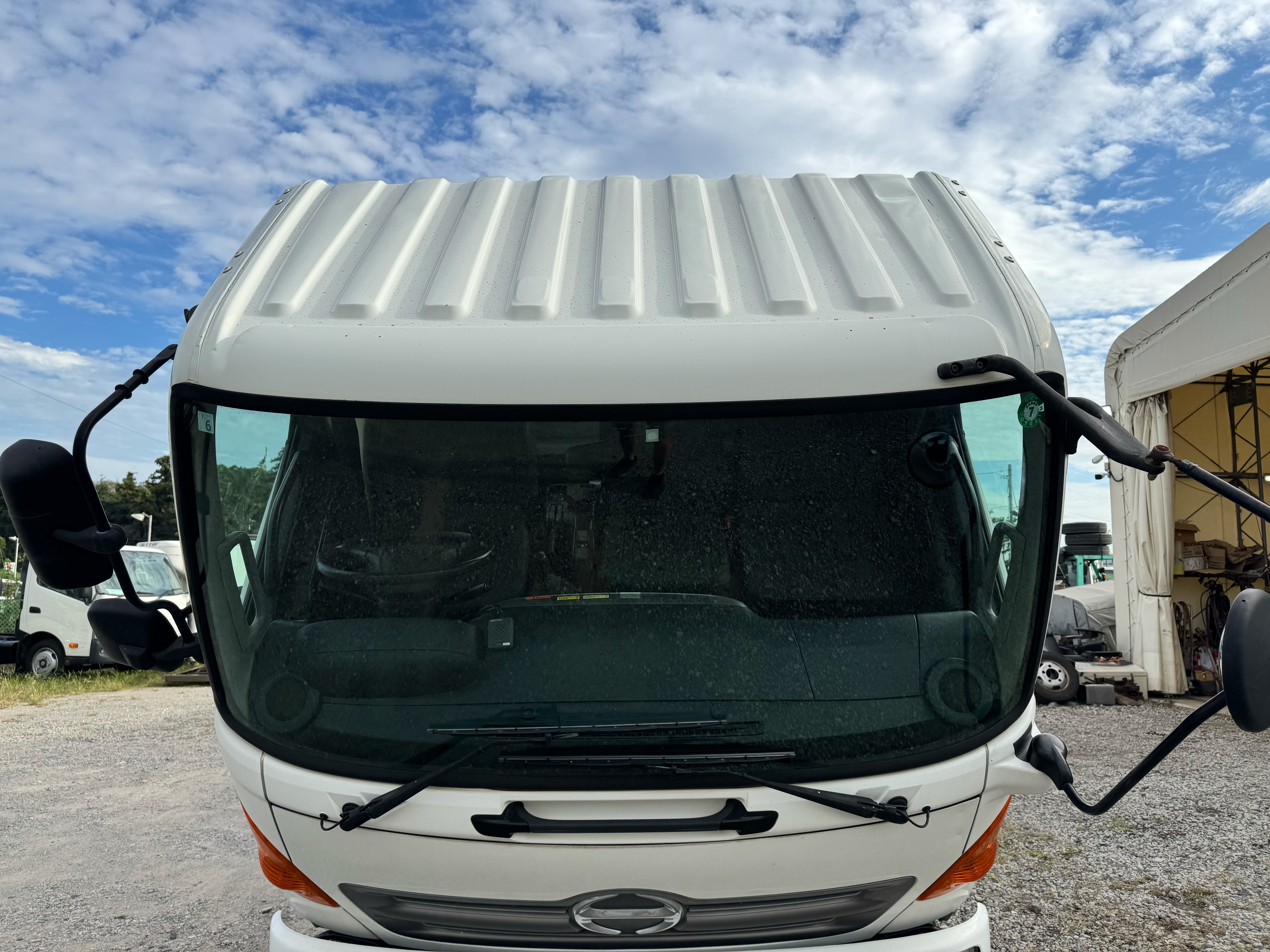 日野　レンジャー　ユニックUCANeco　4段　ラジコン　フックイン　標準　6MT　床木製　3方開|中古トラックの販売・買取・査定のアイナビ