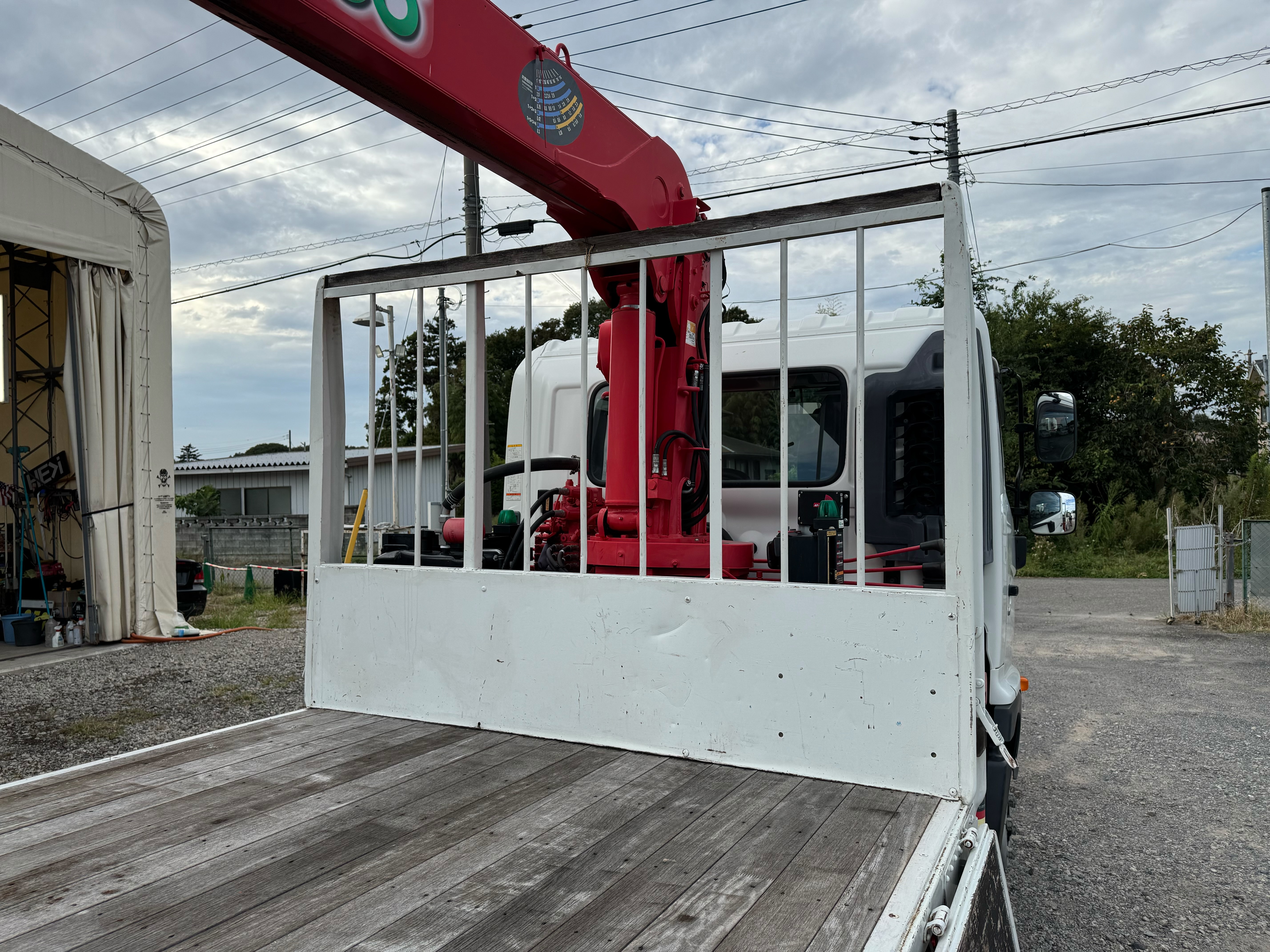 日野　レンジャー　ユニックUCANeco　4段　ラジコン　フックイン　標準　6MT　床木製　3方開|中古トラックの販売・買取・査定のアイナビ