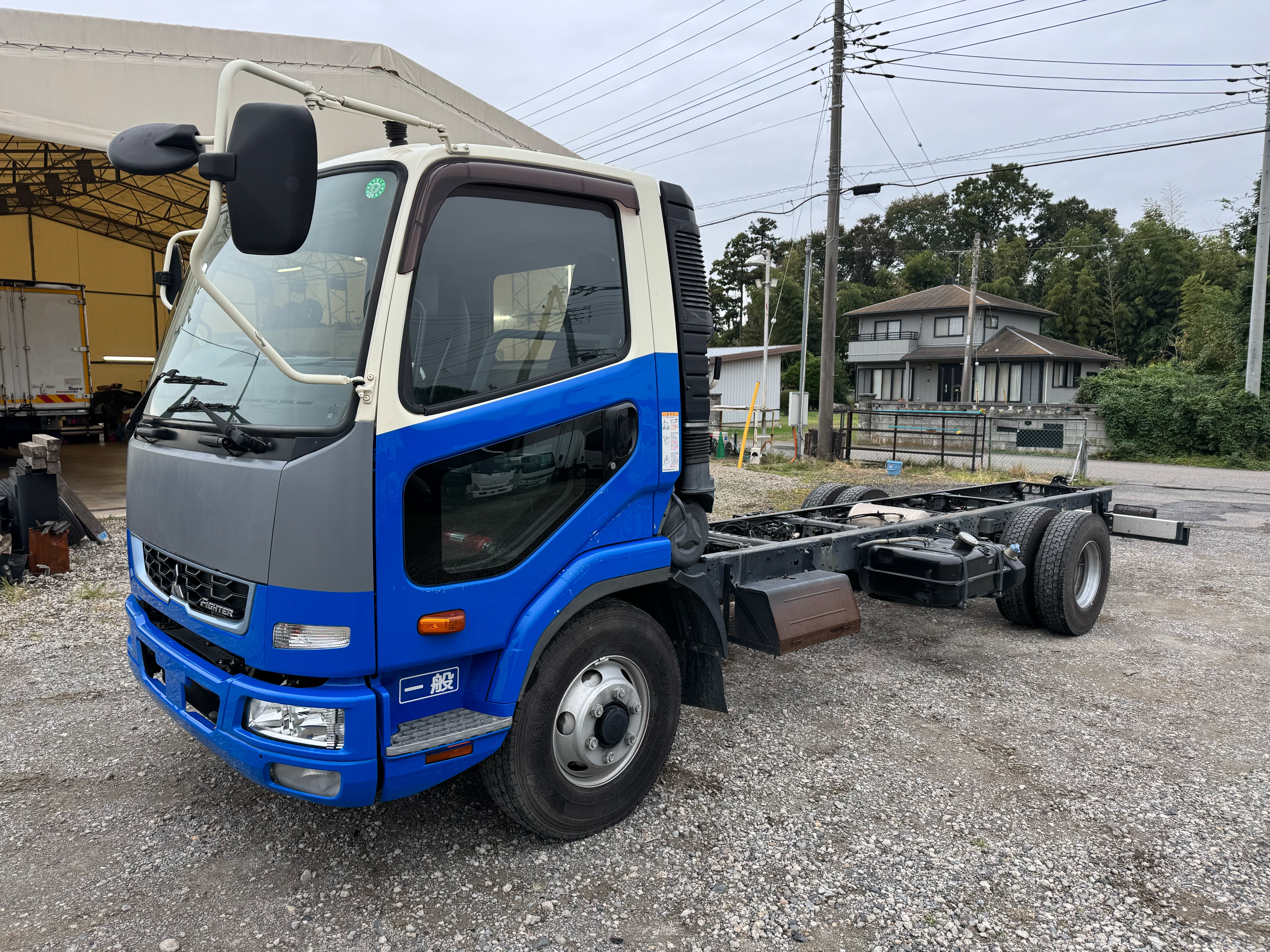 三菱ふそう　ファイター　標準　リアエアサス　ホイールベースH尺(57ベース)　6MT|中古トラックの販売・買取・査定のアイナビ