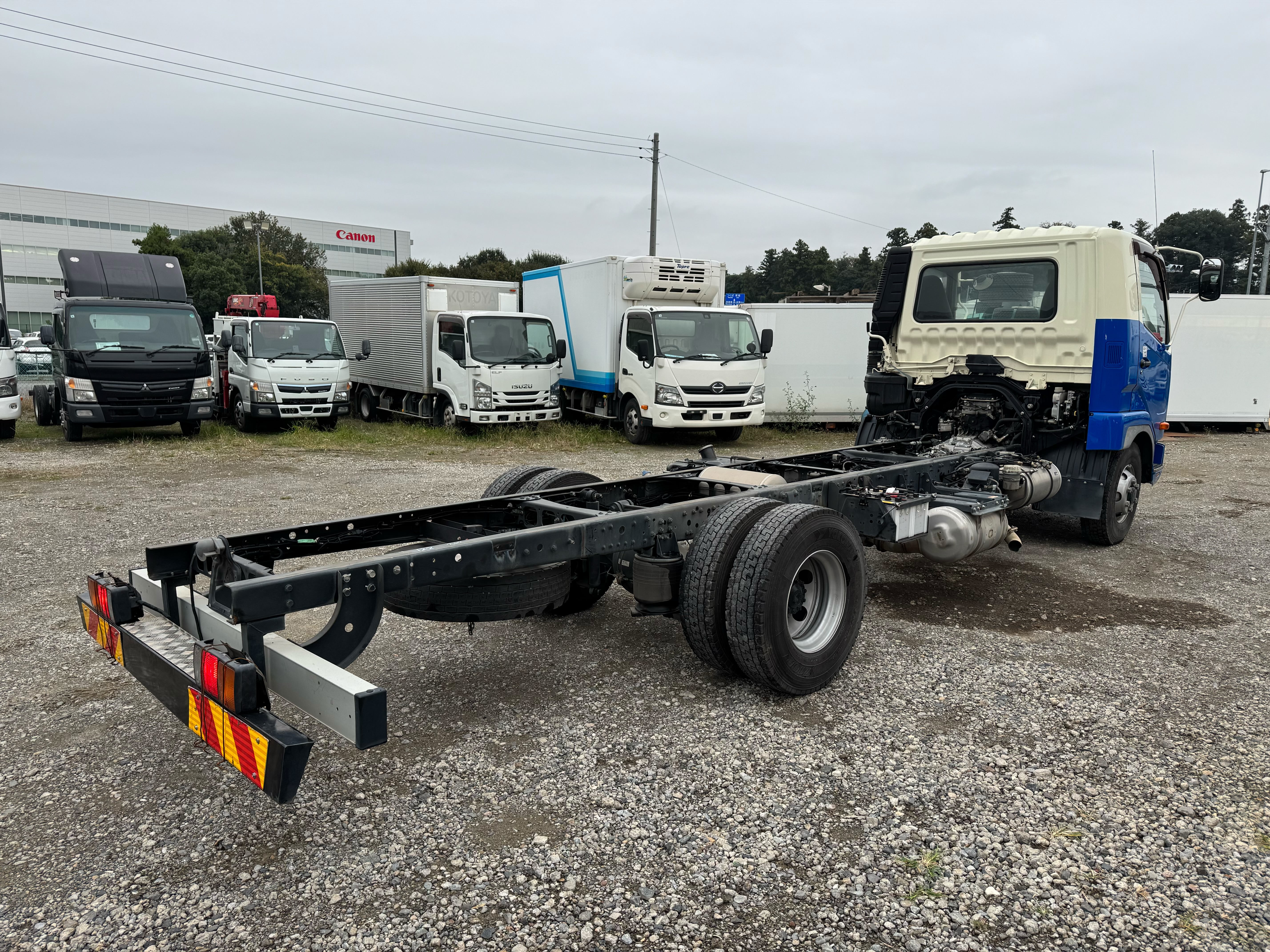 三菱ふそう　ファイター　標準　リアエアサス　ホイールベースH尺(57ベース)　6MT|中古トラックの販売・買取・査定のアイナビ