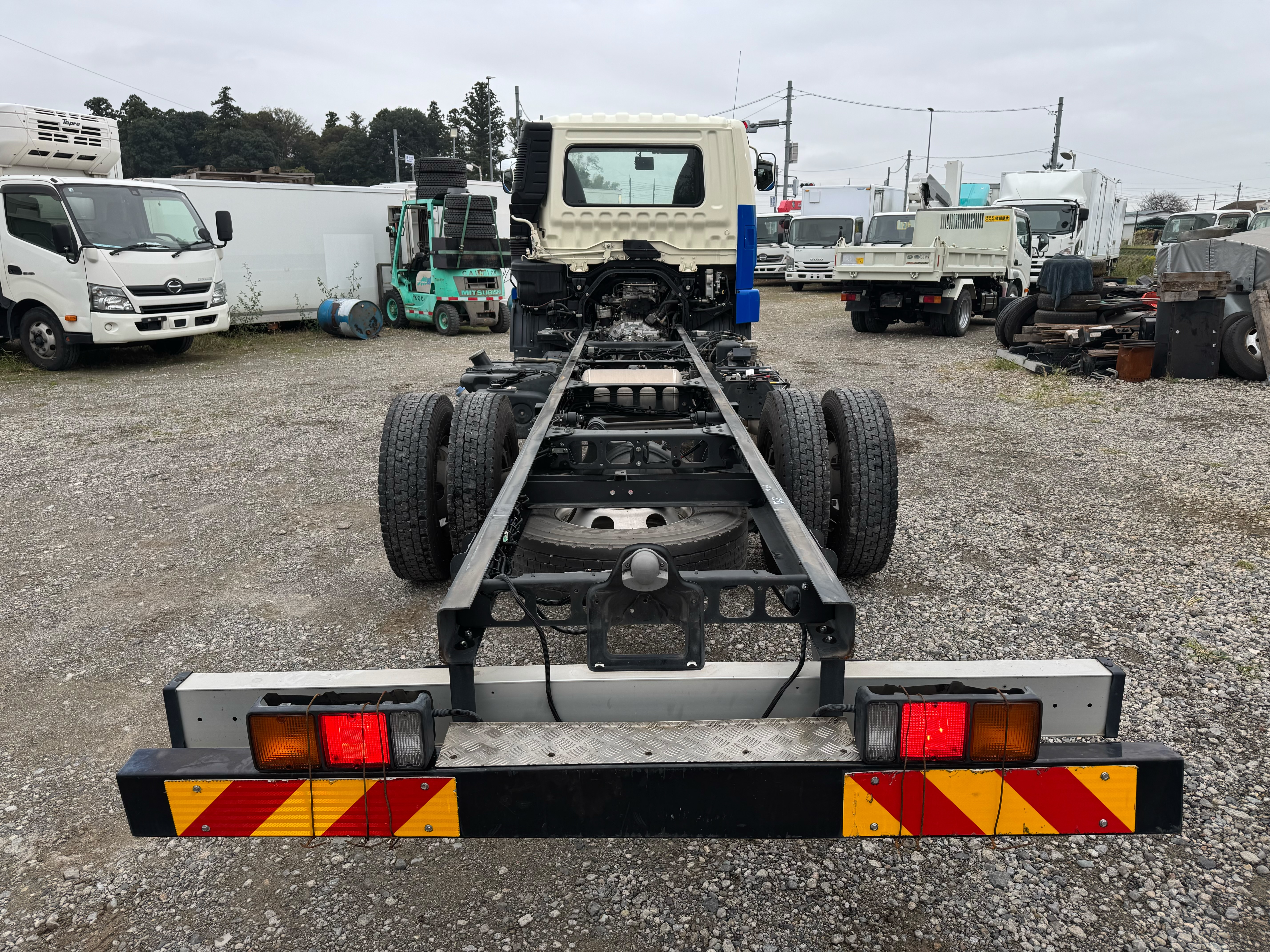 三菱ふそう　ファイター　標準　リアエアサス　ホイールベースH尺(57ベース)　6MT|中古トラックの販売・買取・査定のアイナビ