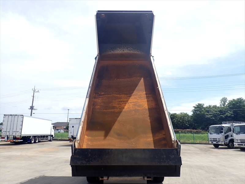 【350941】いすゞ ギガ 土砂ダンプ|中古トラックの販売・買取・査定のアイナビ