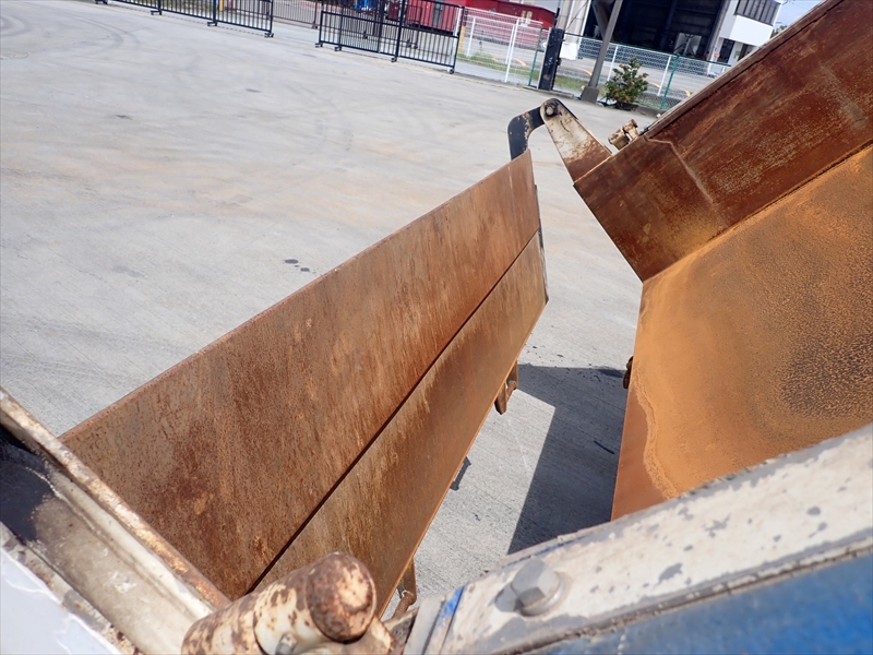 【350941】いすゞ ギガ 土砂ダンプ|中古トラックの販売・買取・査定のアイナビ