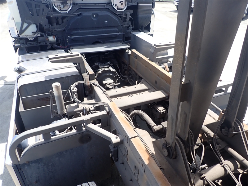 【350941】いすゞ ギガ 土砂ダンプ|中古トラックの販売・買取・査定のアイナビ