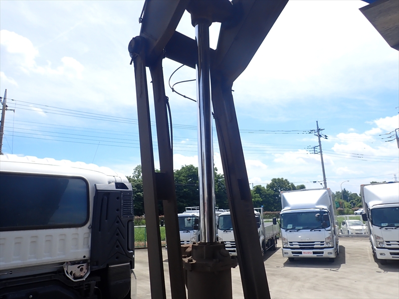 【350941】いすゞ ギガ 土砂ダンプ|中古トラックの販売・買取・査定のアイナビ