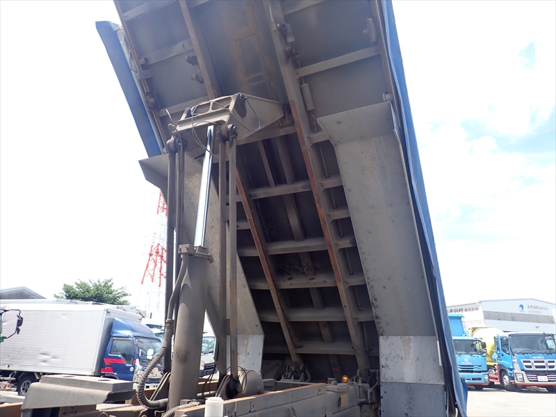 【350941】いすゞ ギガ 土砂ダンプ|中古トラックの販売・買取・査定のアイナビ