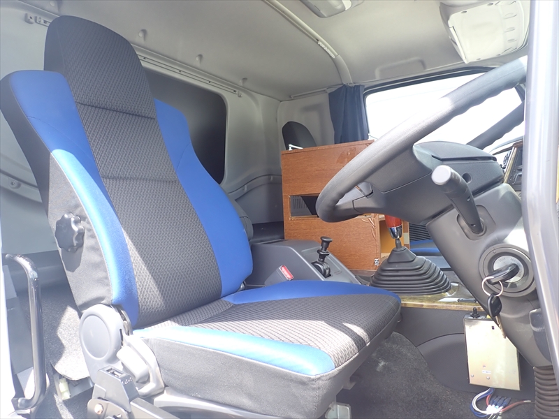 【350941】いすゞ ギガ 土砂ダンプ|中古トラックの販売・買取・査定のアイナビ