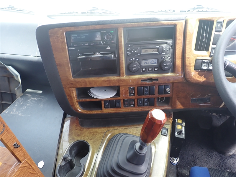 【350941】いすゞ ギガ 土砂ダンプ|中古トラックの販売・買取・査定のアイナビ