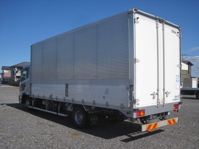 フルワイドエアサス寝台付アルミホィール下回り綺麗|中古トラックの販売・買取・査定のアイナビ