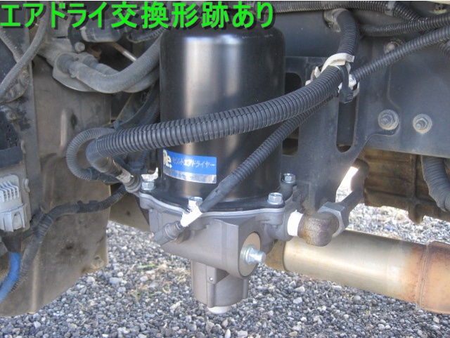 フルワイドエアサス寝台付アルミホィール下回り綺麗|中古トラックの販売・買取・査定のアイナビ