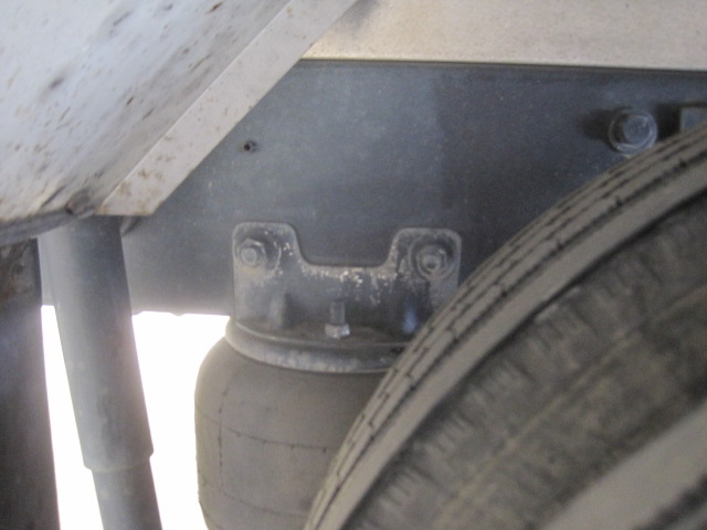 フルワイドエアサス寝台付アルミホィール下回り綺麗|中古トラックの販売・買取・査定のアイナビ