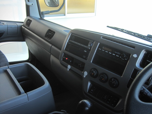 フルワイドエアサス寝台付アルミホィール下回り綺麗|中古トラックの販売・買取・査定のアイナビ