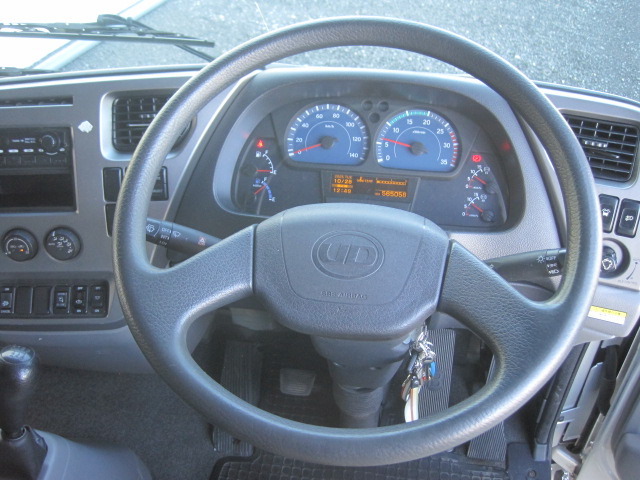 フルワイドエアサス寝台付アルミホィール下回り綺麗|中古トラックの販売・買取・査定のアイナビ