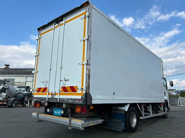 R404A菱重コールドチェーンショートキャブベッドレス4t8t|中古トラックの販売・買取・査定のアイナビ