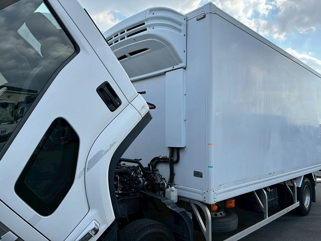 R404A菱重コールドチェーンショートキャブベッドレス4t8t|中古トラックの販売・買取・査定のアイナビ