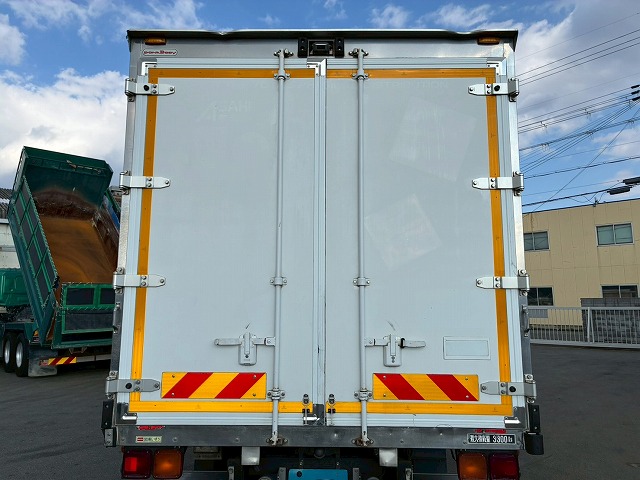 R404A菱重コールドチェーンショートキャブベッドレス4t8t|中古トラックの販売・買取・査定のアイナビ