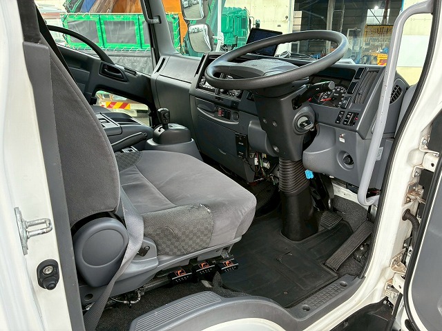 R404A菱重コールドチェーンショートキャブベッドレス4t8t|中古トラックの販売・買取・査定のアイナビ