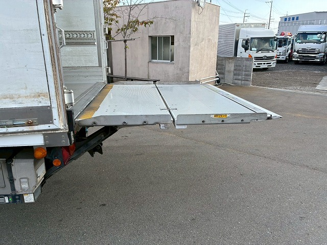 R404A菱重コールドチェーンショートキャブベッドレス4t8t|中古トラックの販売・買取・査定のアイナビ