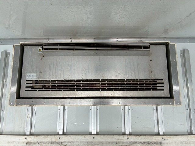 R404A菱重コールドチェーンショートキャブベッドレス4t8t|中古トラックの販売・買取・査定のアイナビ