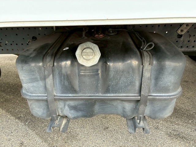 R404A菱重コールドチェーンショートキャブベッドレス4t8t|中古トラックの販売・買取・査定のアイナビ