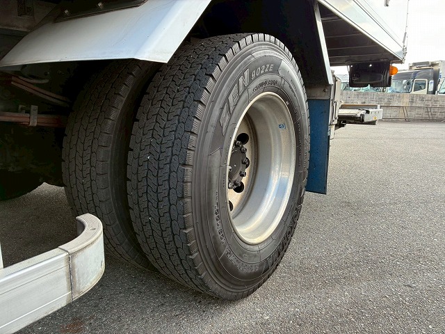 R404A菱重コールドチェーンショートキャブベッドレス4t8t|中古トラックの販売・買取・査定のアイナビ