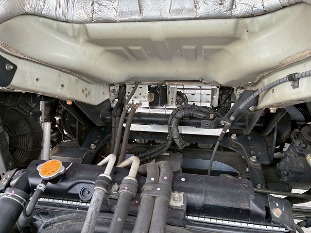 R404A菱重コールドチェーンショートキャブベッドレス4t8t|中古トラックの販売・買取・査定のアイナビ