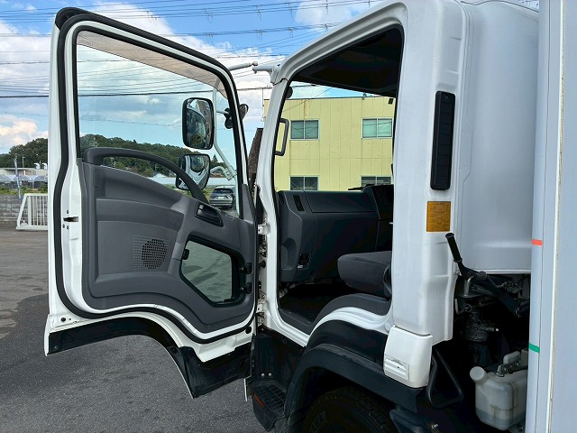 R404A菱重コールドチェーンショートキャブベッドレス4t8t|中古トラックの販売・買取・査定のアイナビ