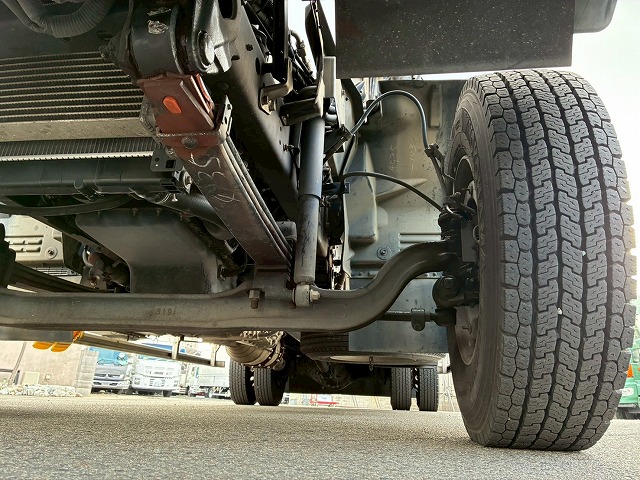 R404A菱重コールドチェーンショートキャブベッドレス4t8t|中古トラックの販売・買取・査定のアイナビ