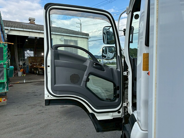 R404A菱重コールドチェーンショートキャブベッドレス4t8t|中古トラックの販売・買取・査定のアイナビ