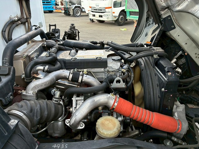 R404A菱重コールドチェーンショートキャブベッドレス4t8t|中古トラックの販売・買取・査定のアイナビ