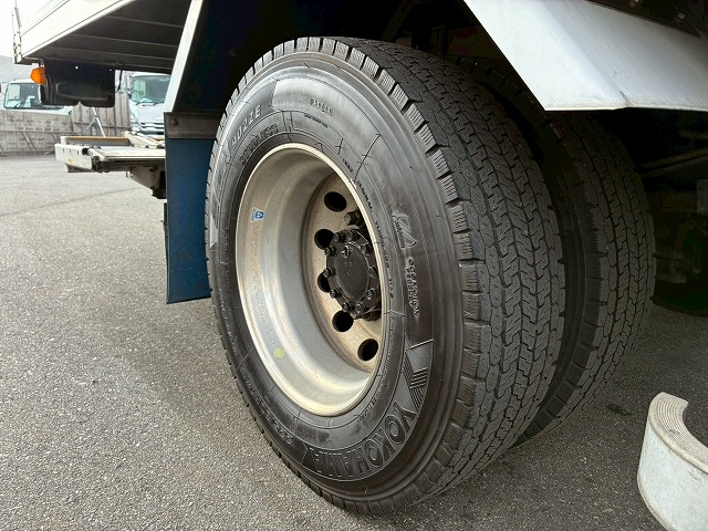 R404A菱重コールドチェーンショートキャブベッドレス4t8t|中古トラックの販売・買取・査定のアイナビ