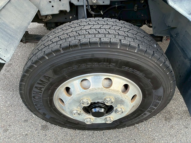 R404A菱重コールドチェーンショートキャブベッドレス4t8t|中古トラックの販売・買取・査定のアイナビ