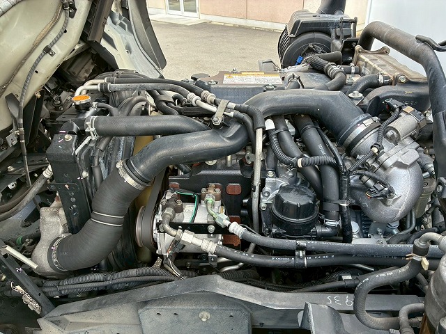 R404A菱重コールドチェーンショートキャブベッドレス4t8t|中古トラックの販売・買取・査定のアイナビ