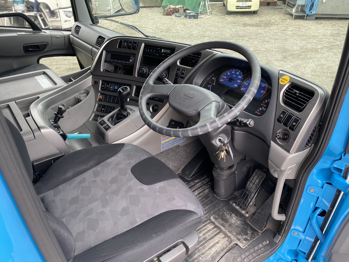 H30年式、クオン、450馬力トラクタ、車検付|中古トラックの販売・買取・査定のアイナビ